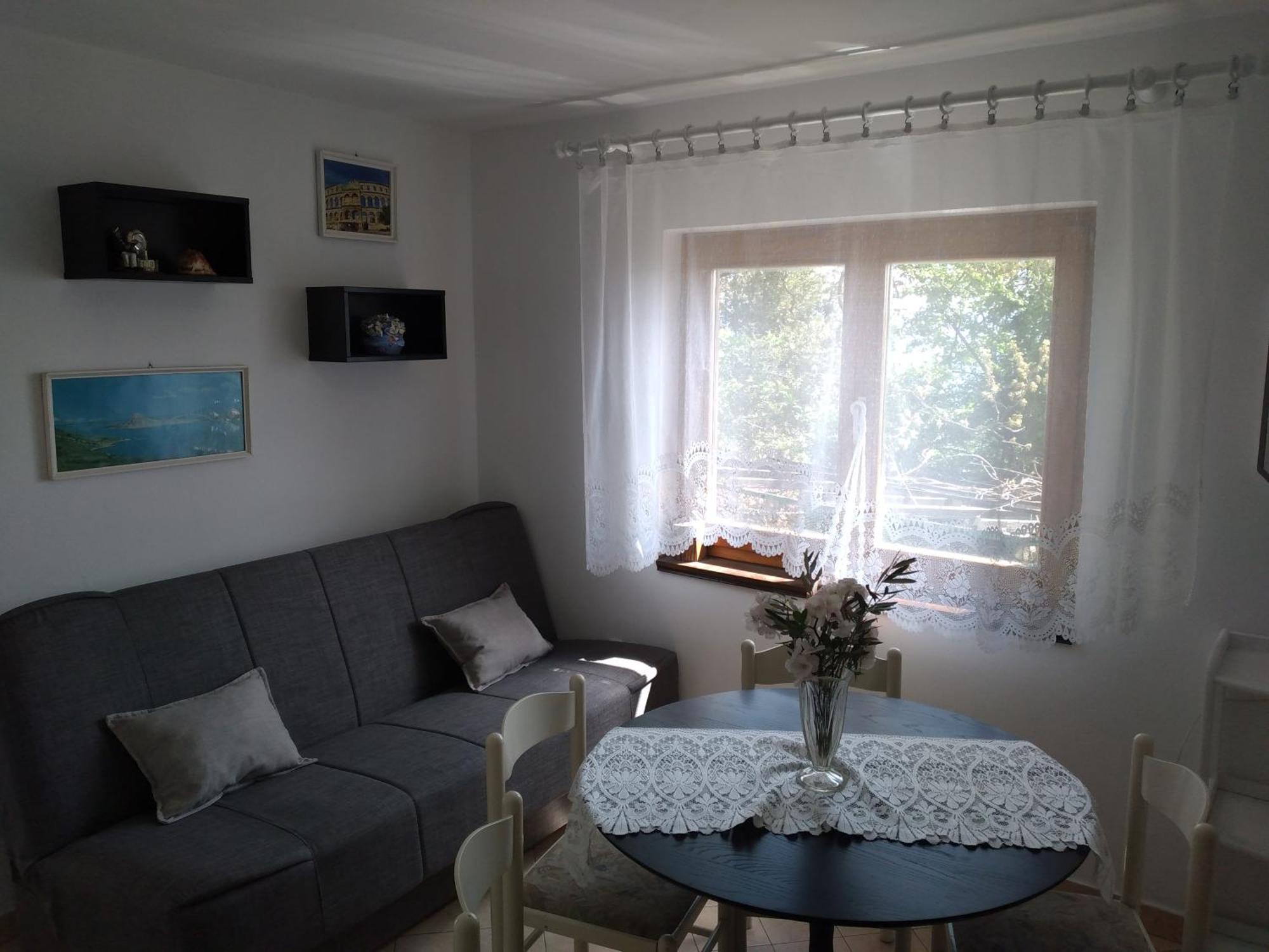 Apartments Zlatko Ičići 部屋 写真