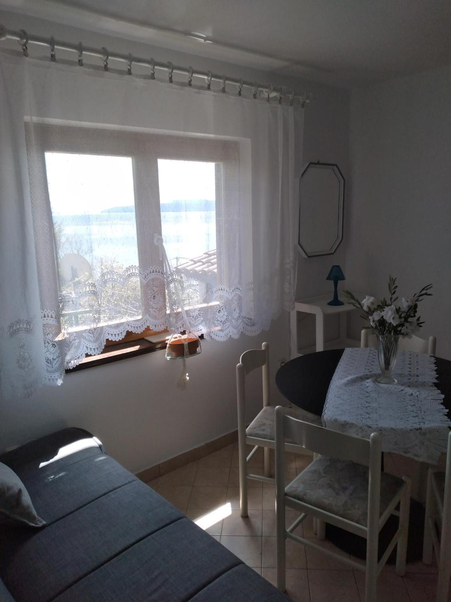 Apartments Zlatko Ičići 部屋 写真