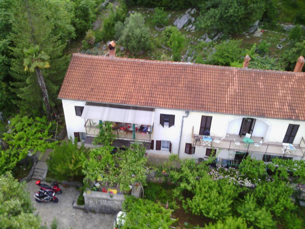 Apartments Zlatko Ičići エクステリア 写真